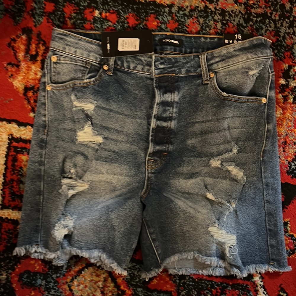 NWT Fashion Nova Right Of Passage Distressed Shorts - Picture 5 of 8